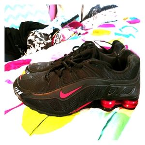 New Women's Nike Shocks
